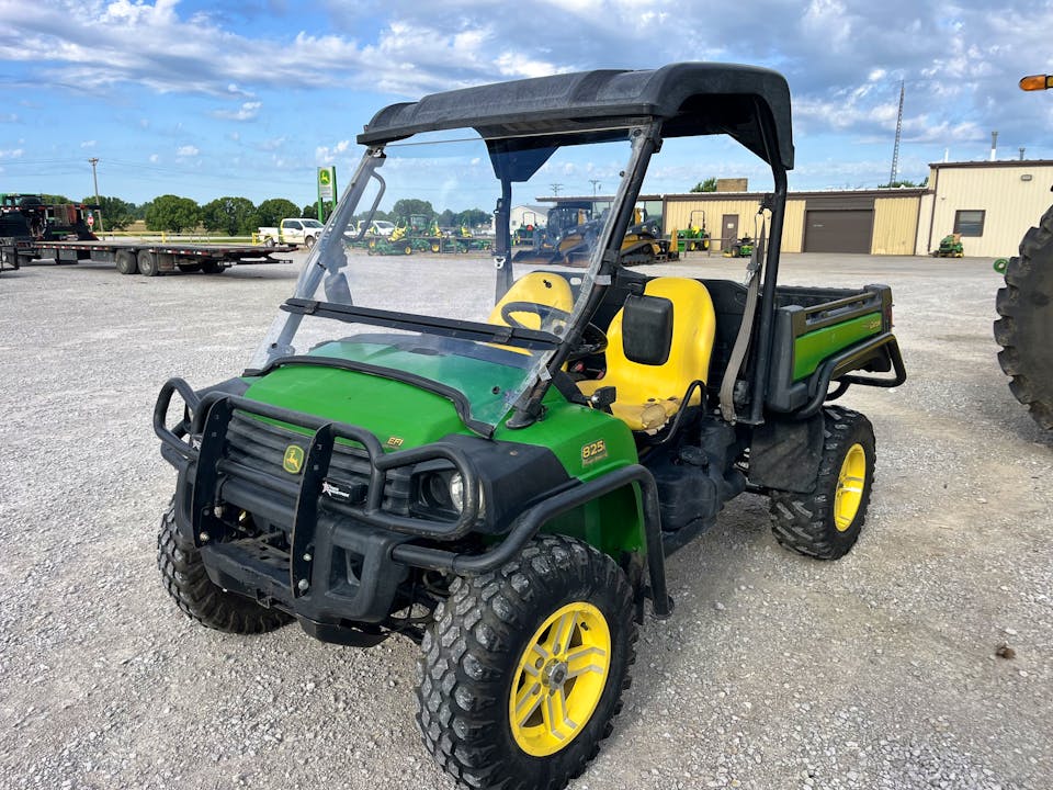 John Deere XUV825i