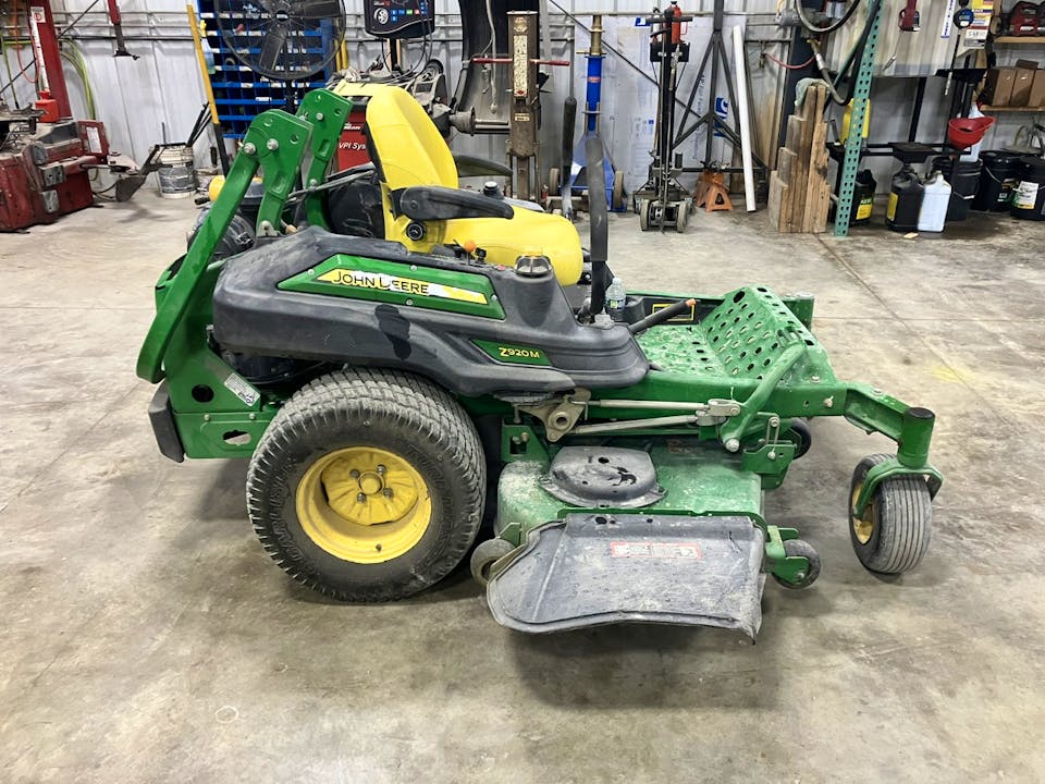 John Deere Z920M