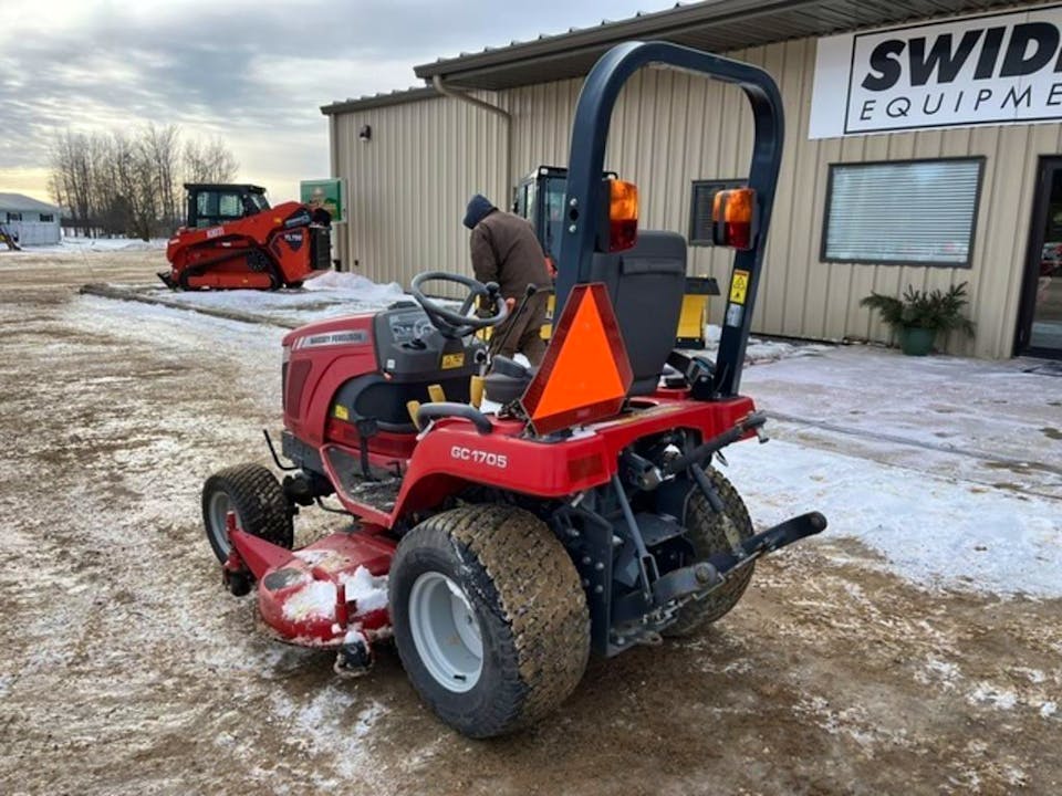 Massey Ferguson GC1705