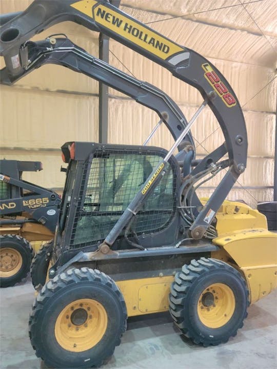 NEW HOLLAND L228