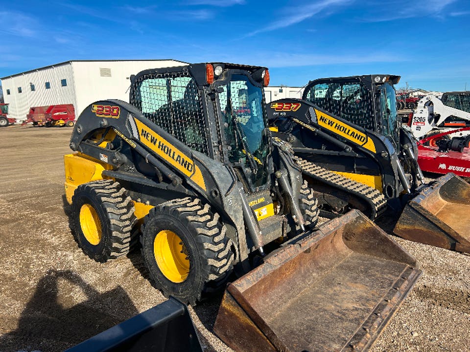 NEW HOLLAND L230