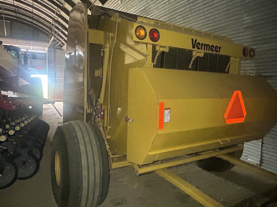 Vermeer 605N