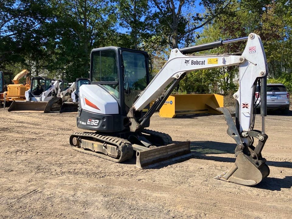 Bobcat E32 Standard