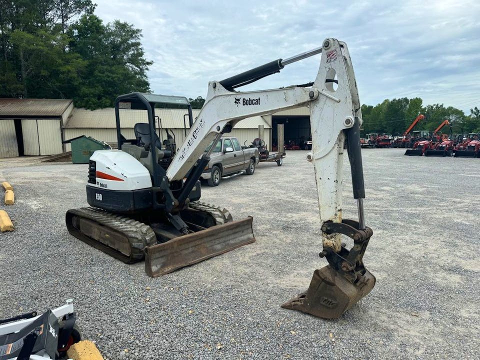 Bobcat E50