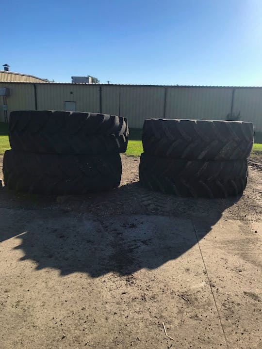 John Deere R4045