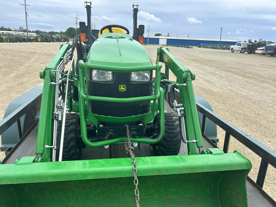 John Deere 1023E
