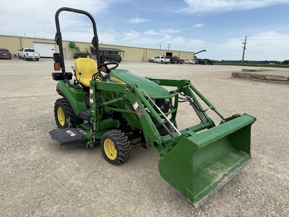 John Deere 1023E