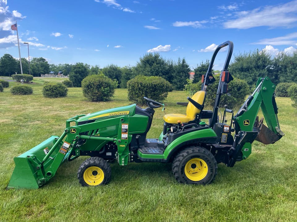 John Deere 1025R