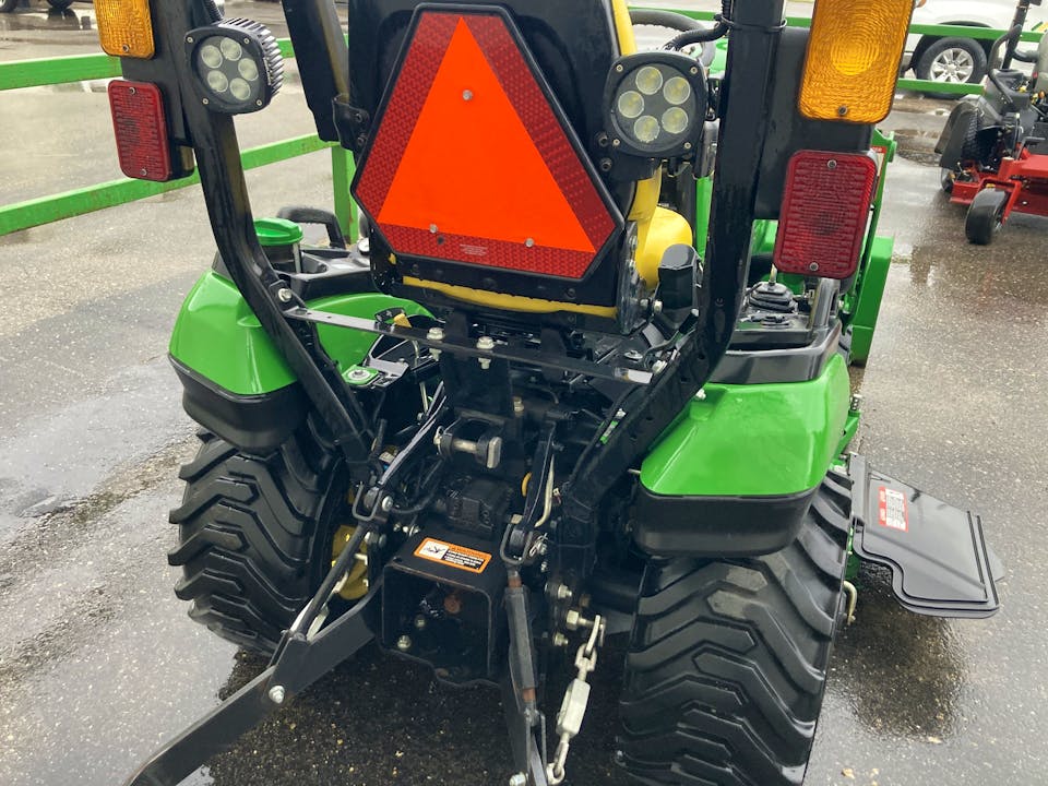 John Deere 1025R