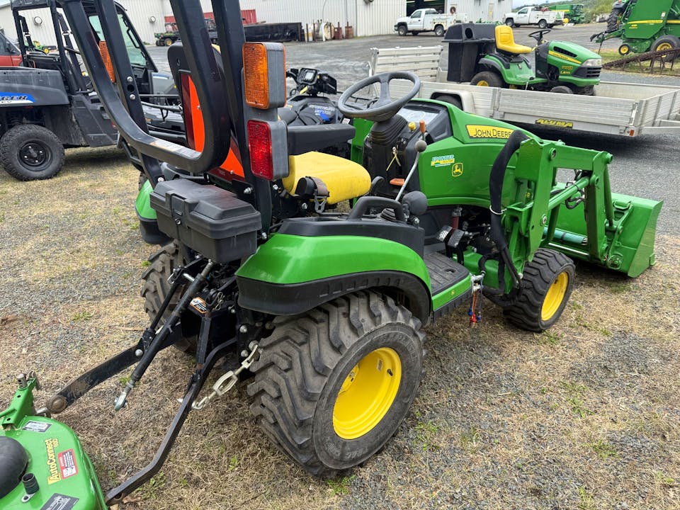 John Deere 1025R