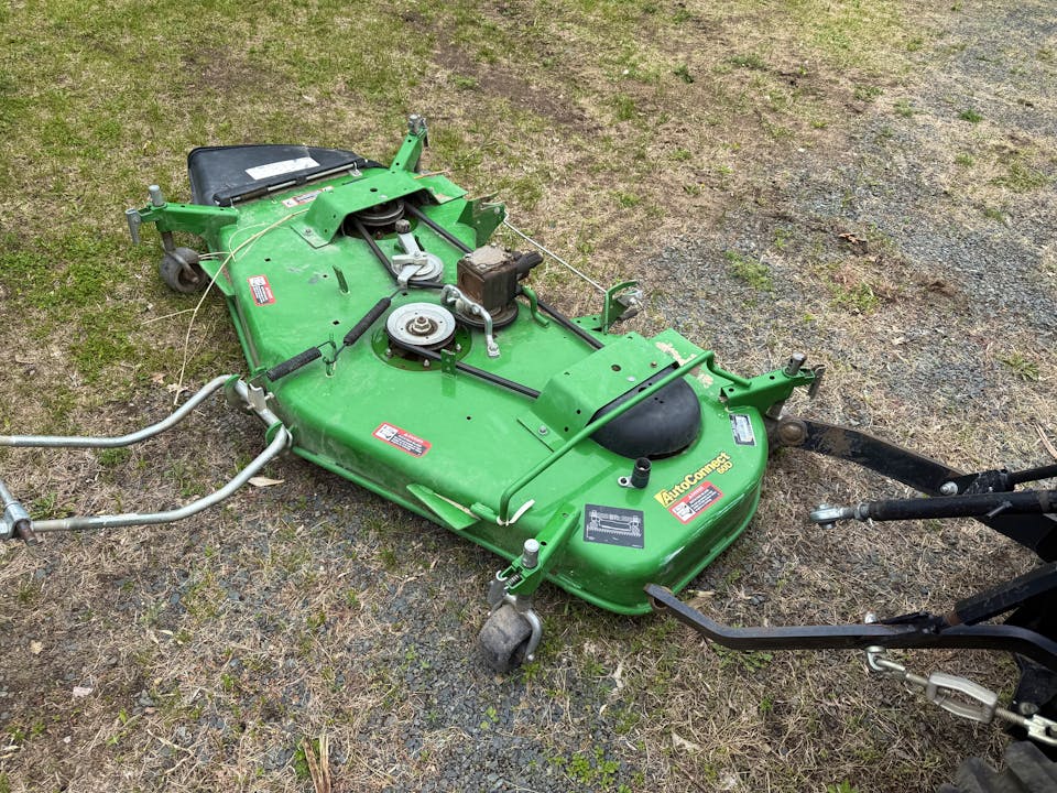 John Deere 1025R