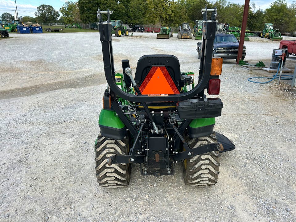 John Deere 1025R