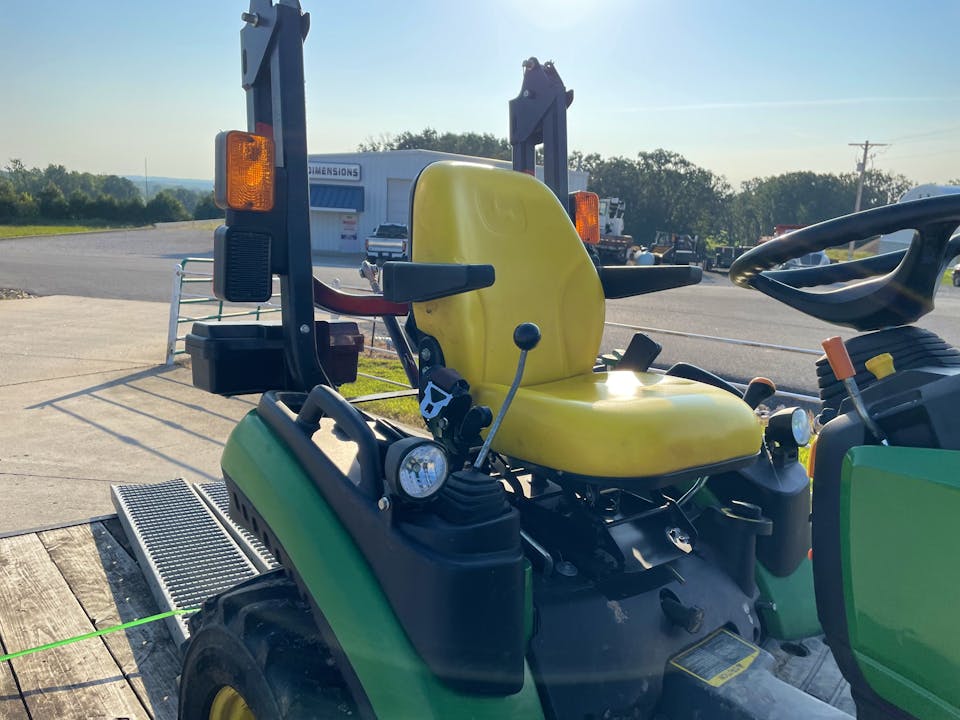 John Deere 1025R