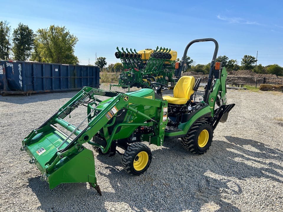 John Deere 1025R TLB