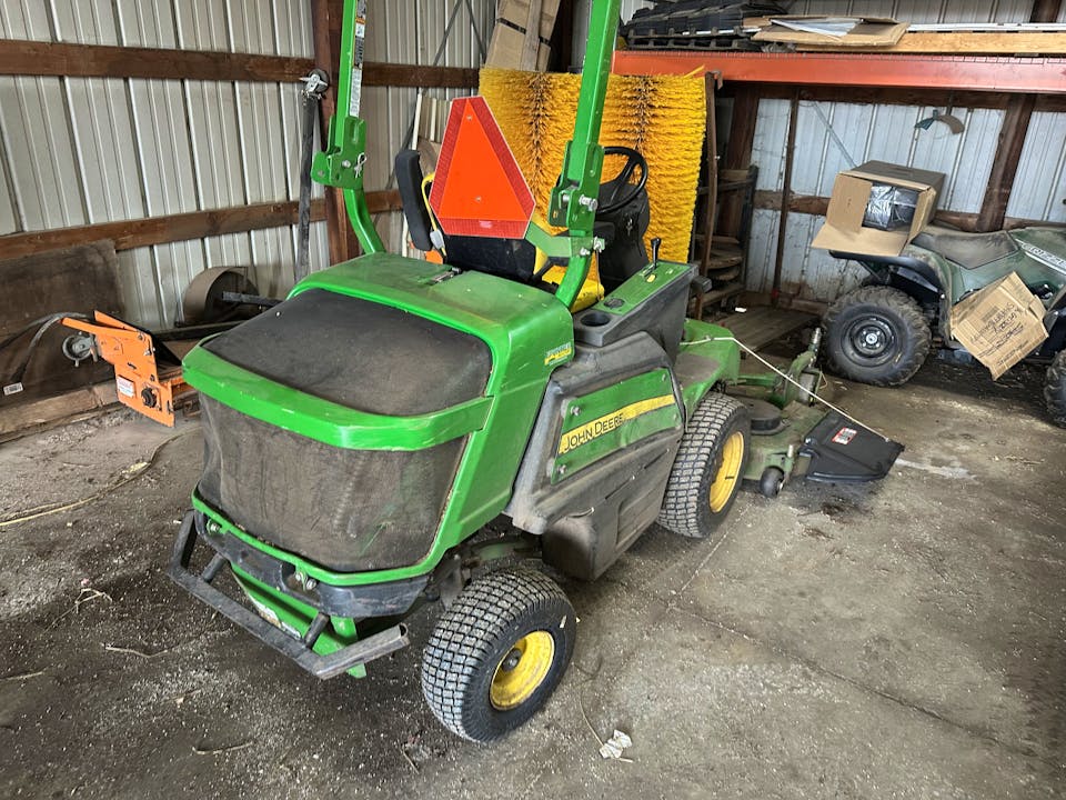 John Deere 1570