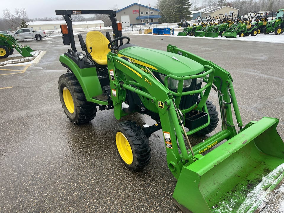 John Deere 2032R