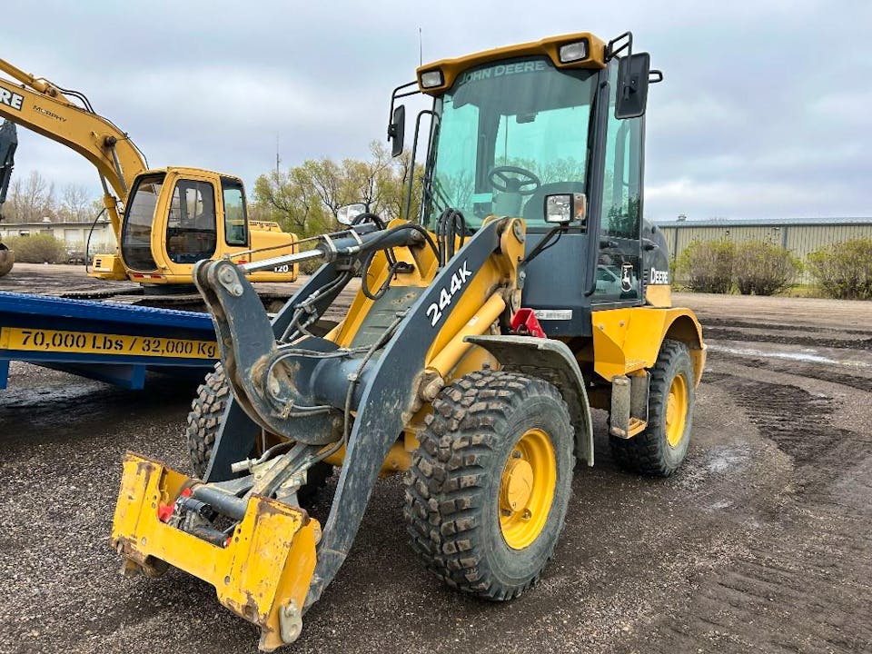 John Deere 244K