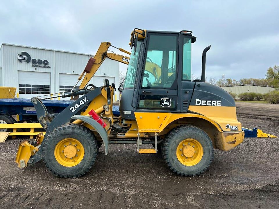 John Deere 244K