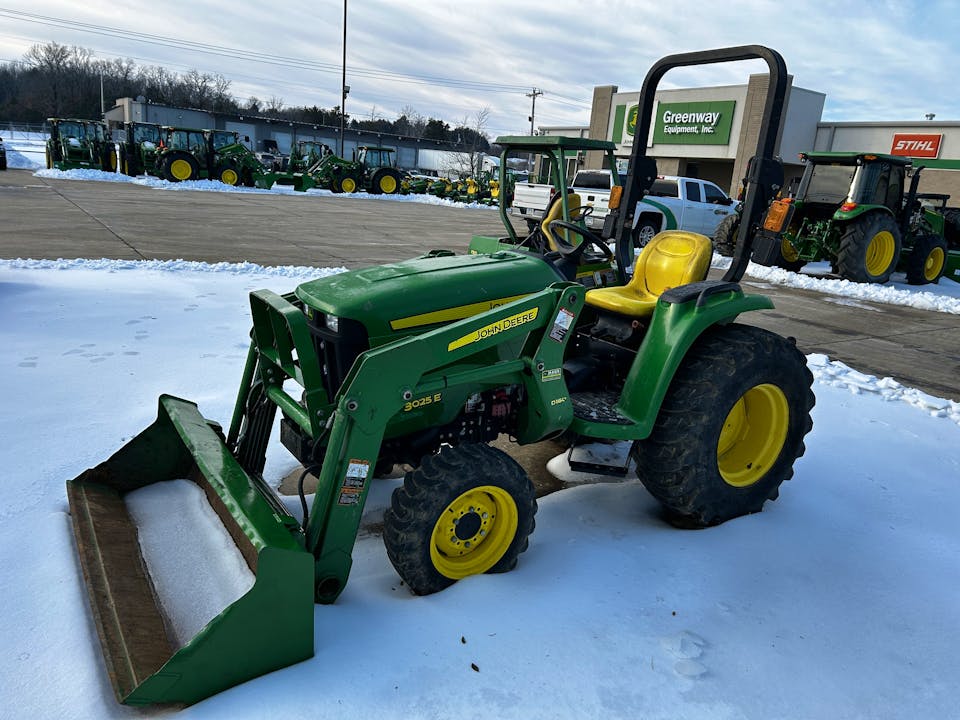 John Deere 3025E