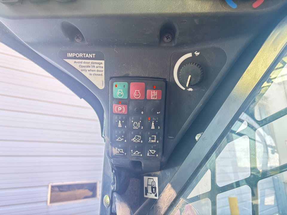 John Deere 331G