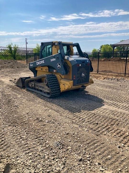 John Deere 333G