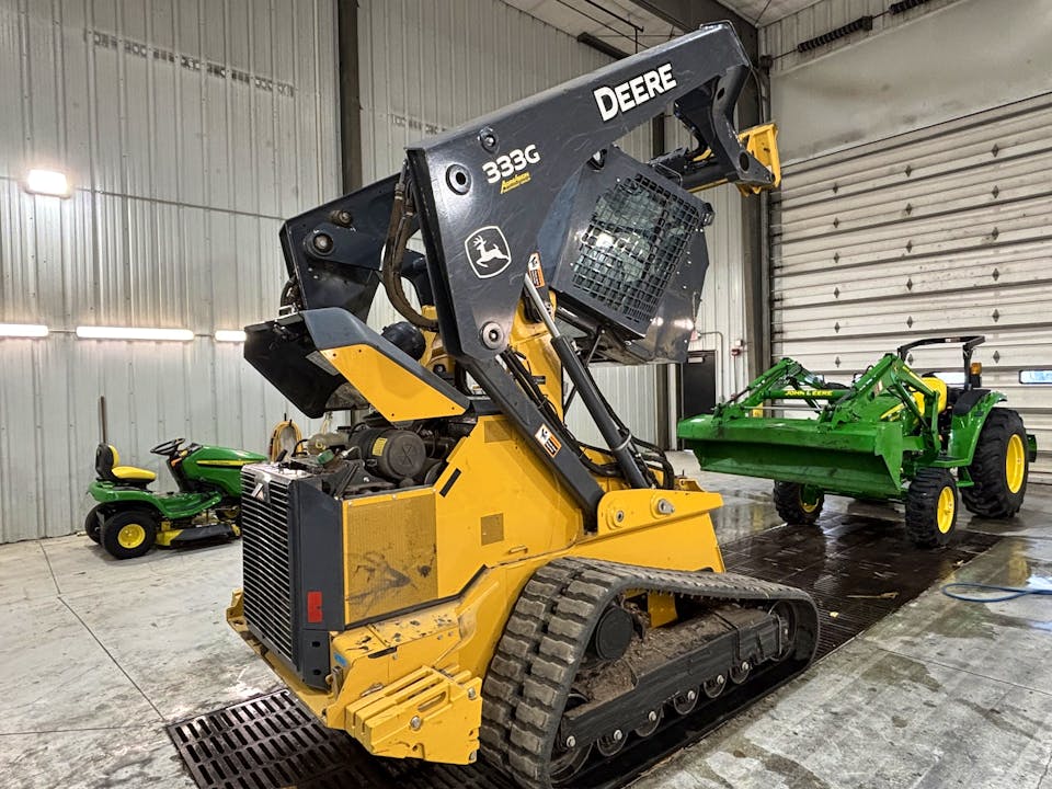 John Deere 333G