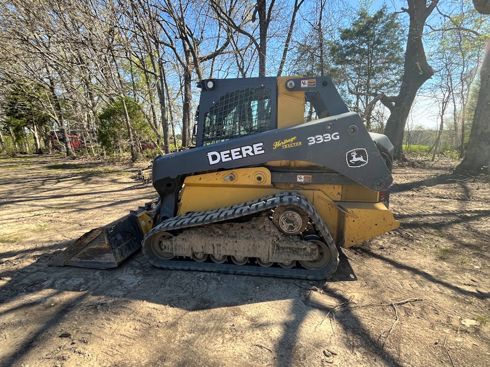 John Deere 333G