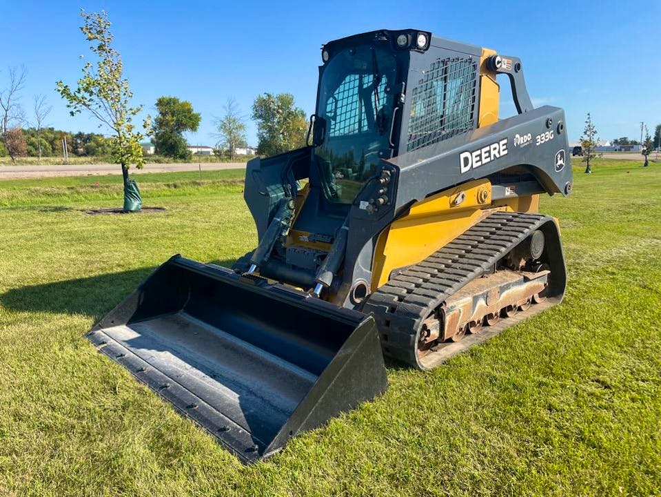 John Deere 333G