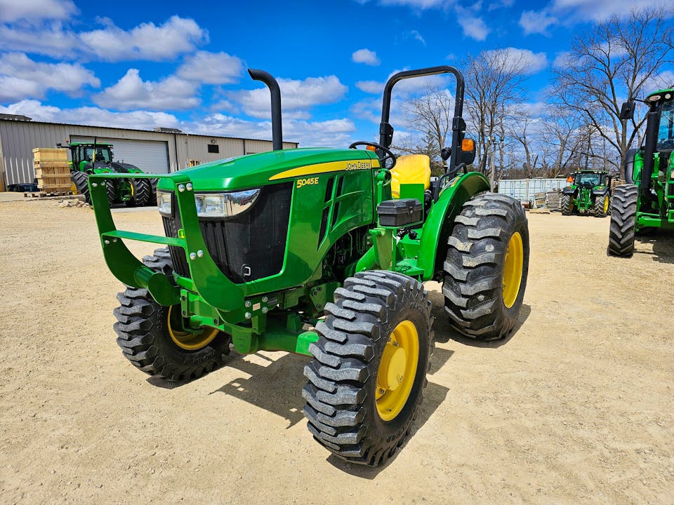 John Deere 5045E
