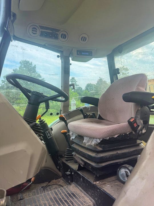 John Deere 5055E
