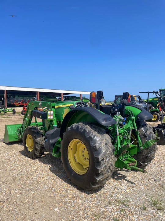 John Deere 5085M