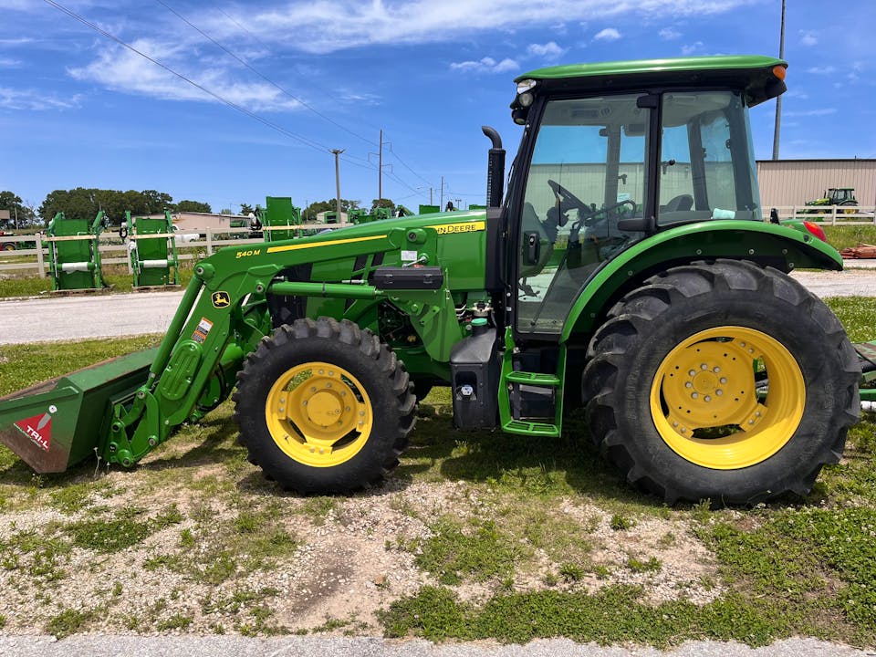 John Deere 5100E