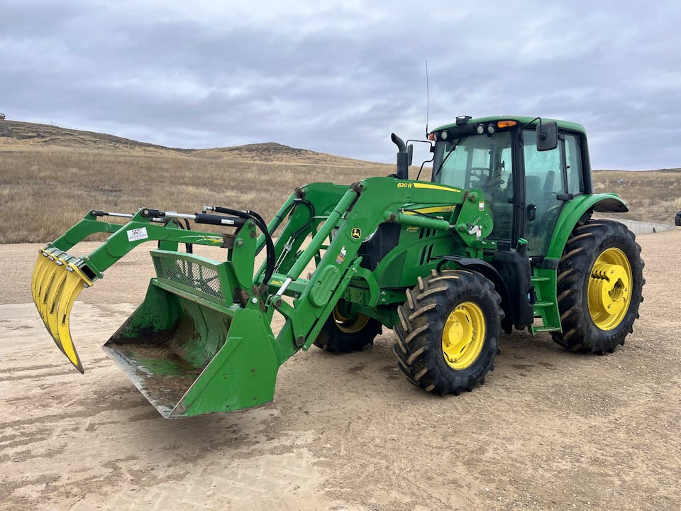 John Deere 6110M
