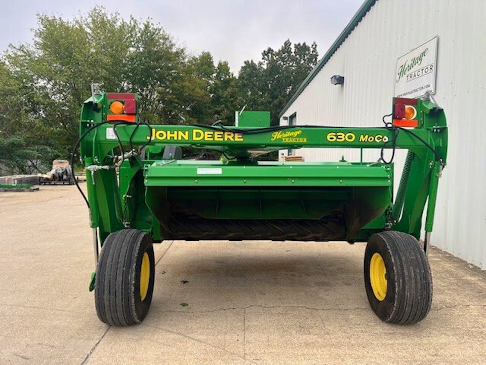 John Deere 630