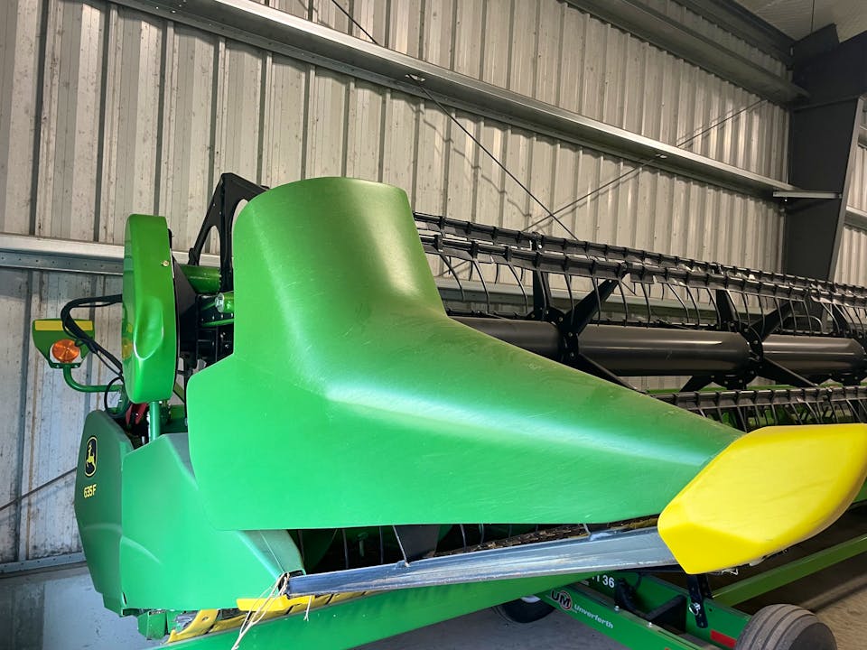 John Deere 635F