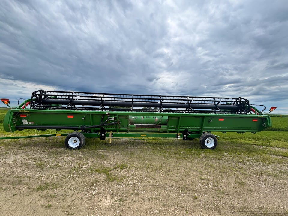 John Deere 635F
