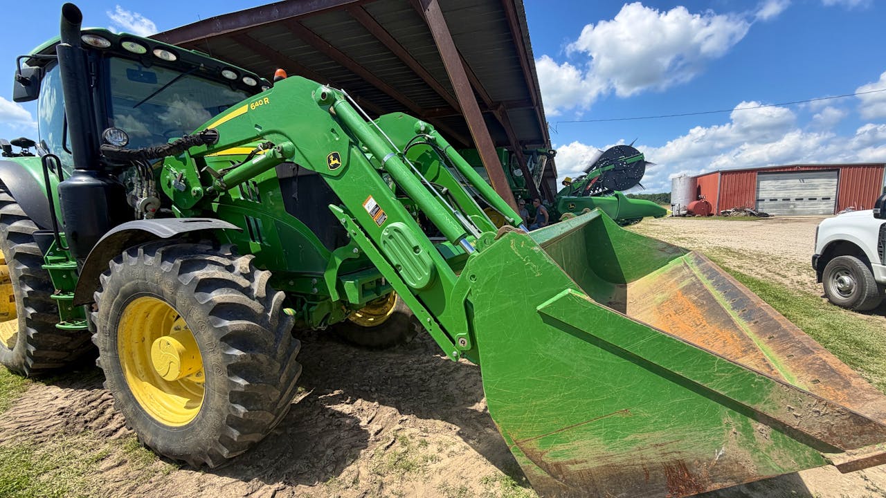 John Deere 640R