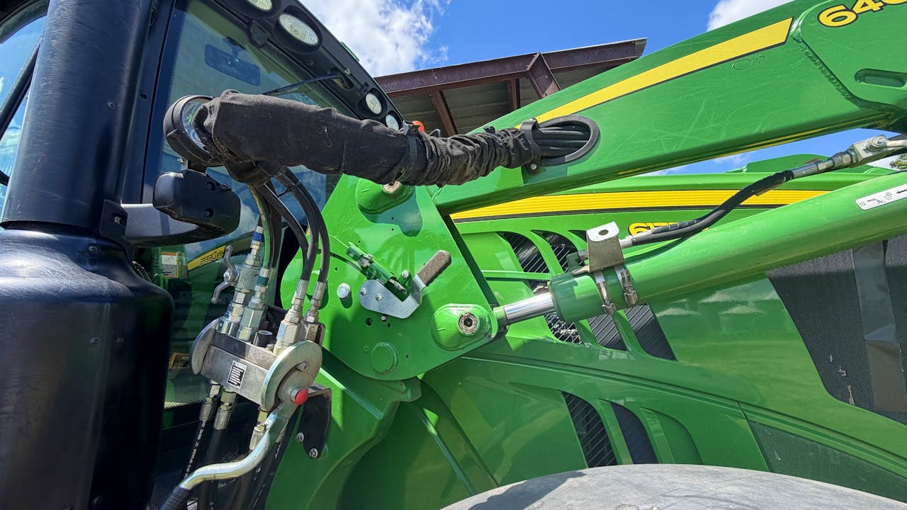 John Deere 640R