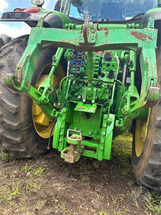 John Deere 7210R