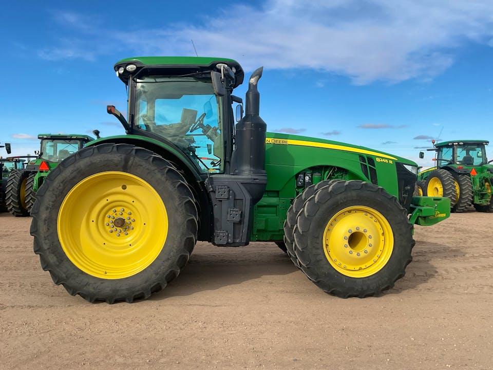 John Deere 8245R