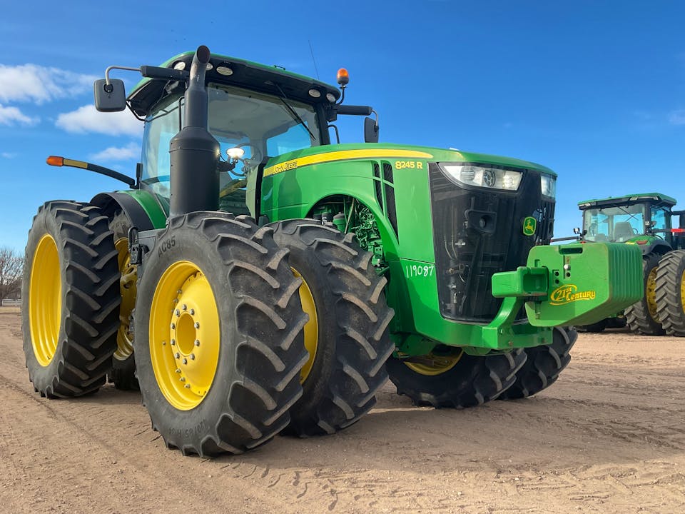 John Deere 8245R