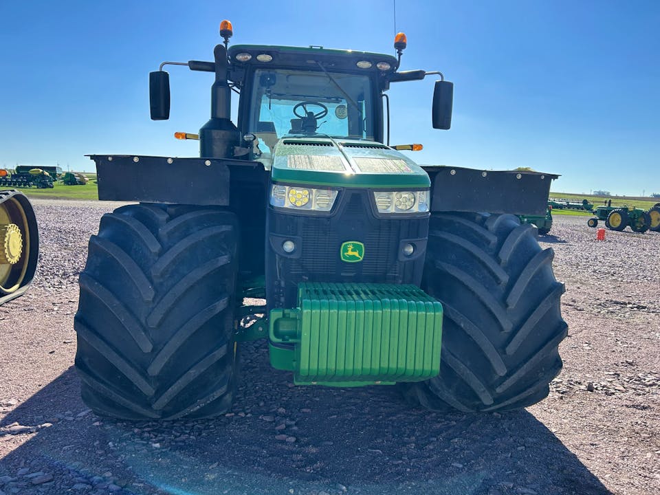John Deere 8320R