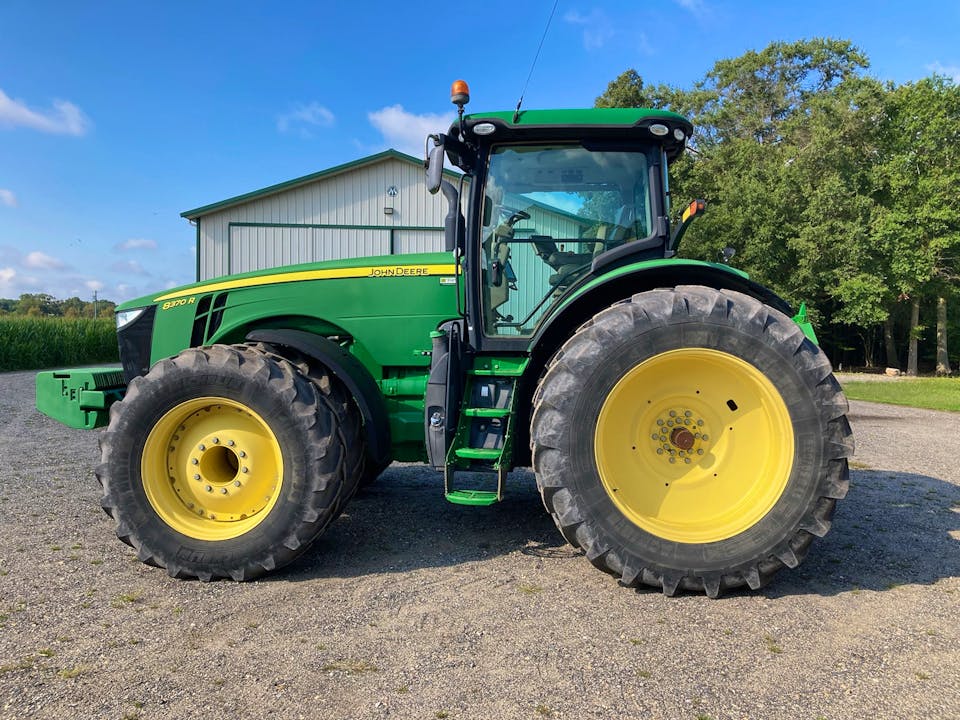 John Deere 8370R