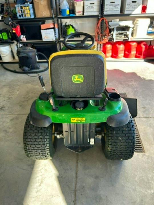 John Deere D130
