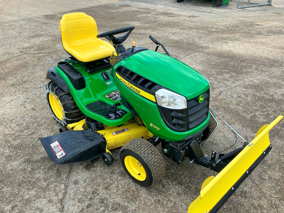John Deere E170
