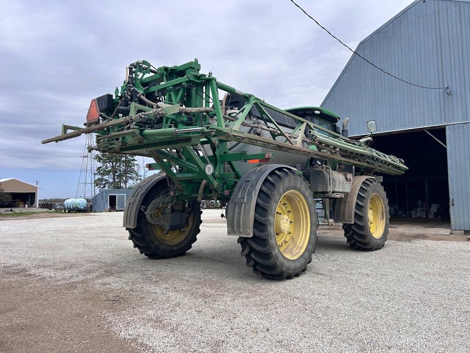 John Deere R4045