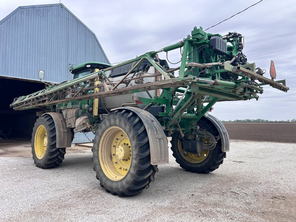 John Deere R4045