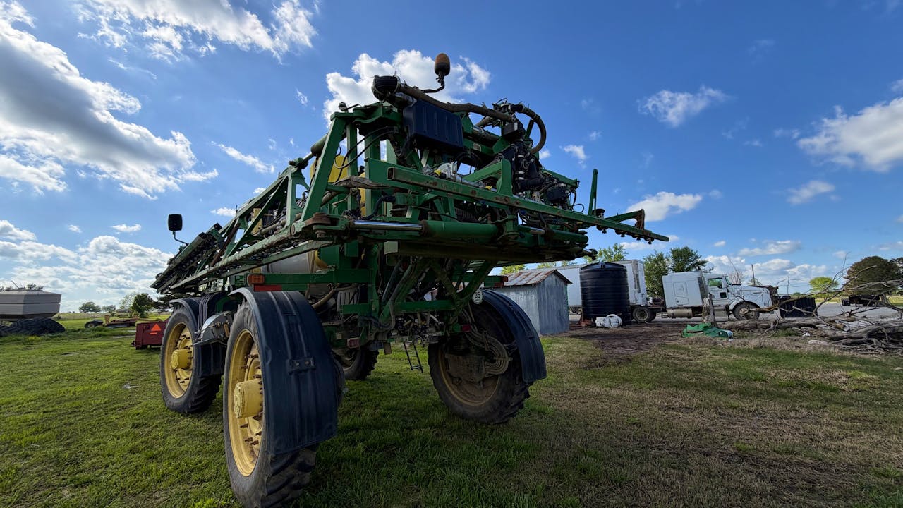 John Deere R4045
