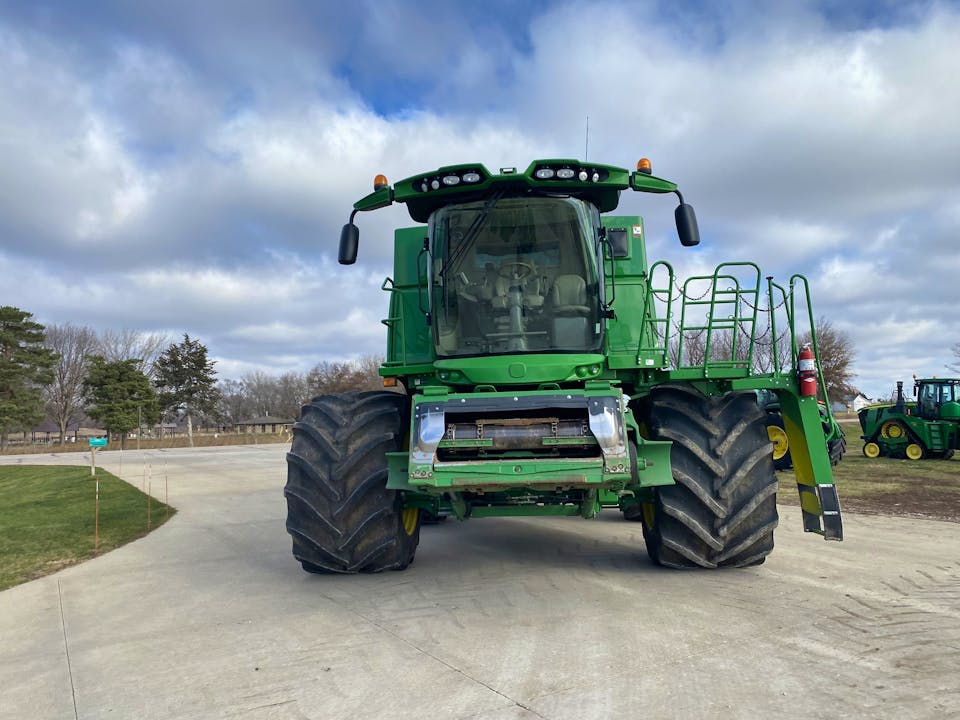 John Deere S680