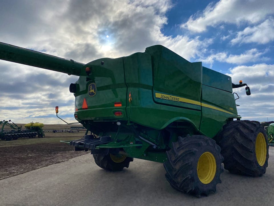 John Deere S680